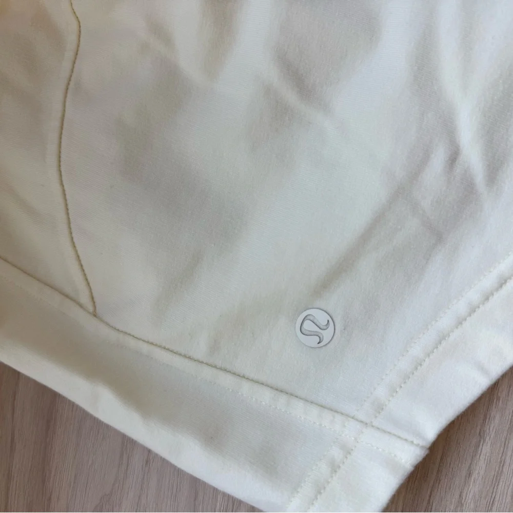 Lulu high waist soft shorts - Picture 3 of 5